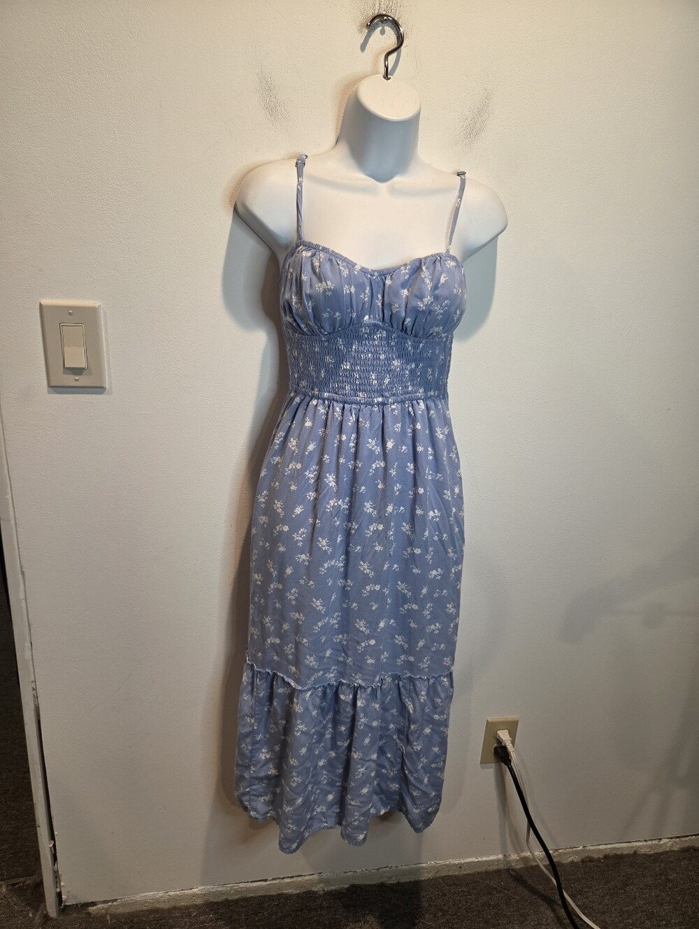 Hollister Size S Milk Maid Cottagecore Blue Midi Floral Dress POCKETS